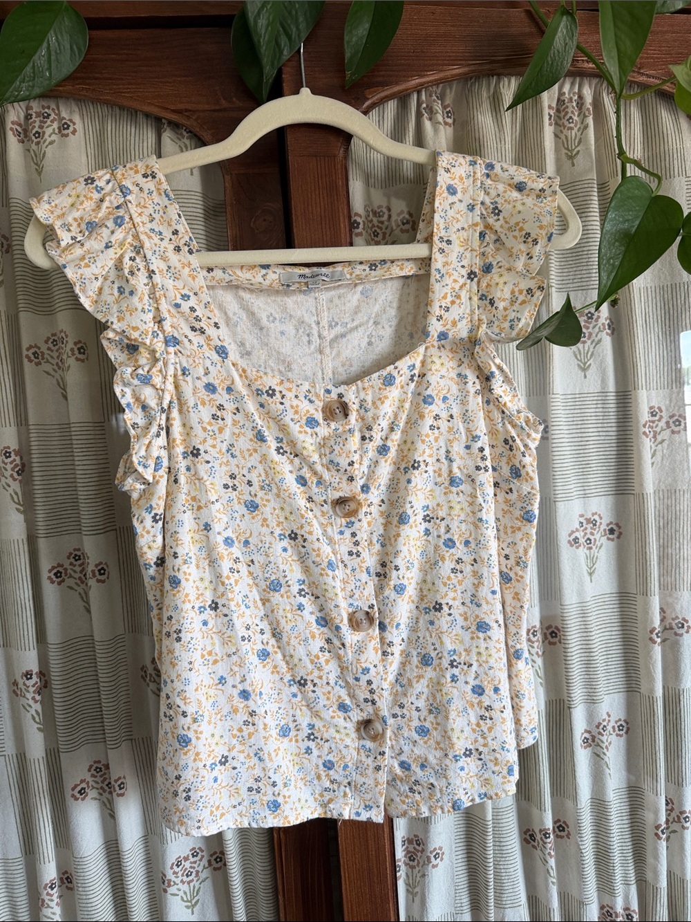 Madewell Ruffle Sleeve Botton Down Tank